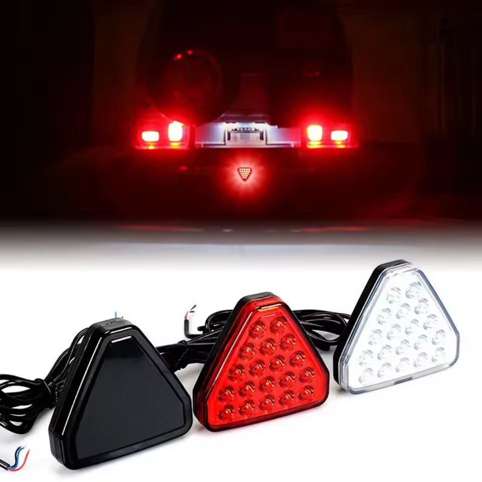universal-f1-style-car-brake-signal-lamp-triangle-sporty-led-113821_1.png