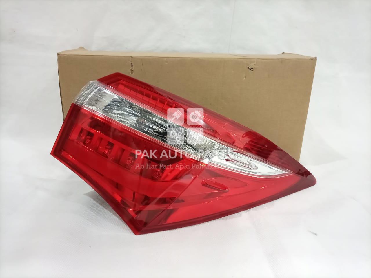 Toyota Corolla 2015 Tail Light
