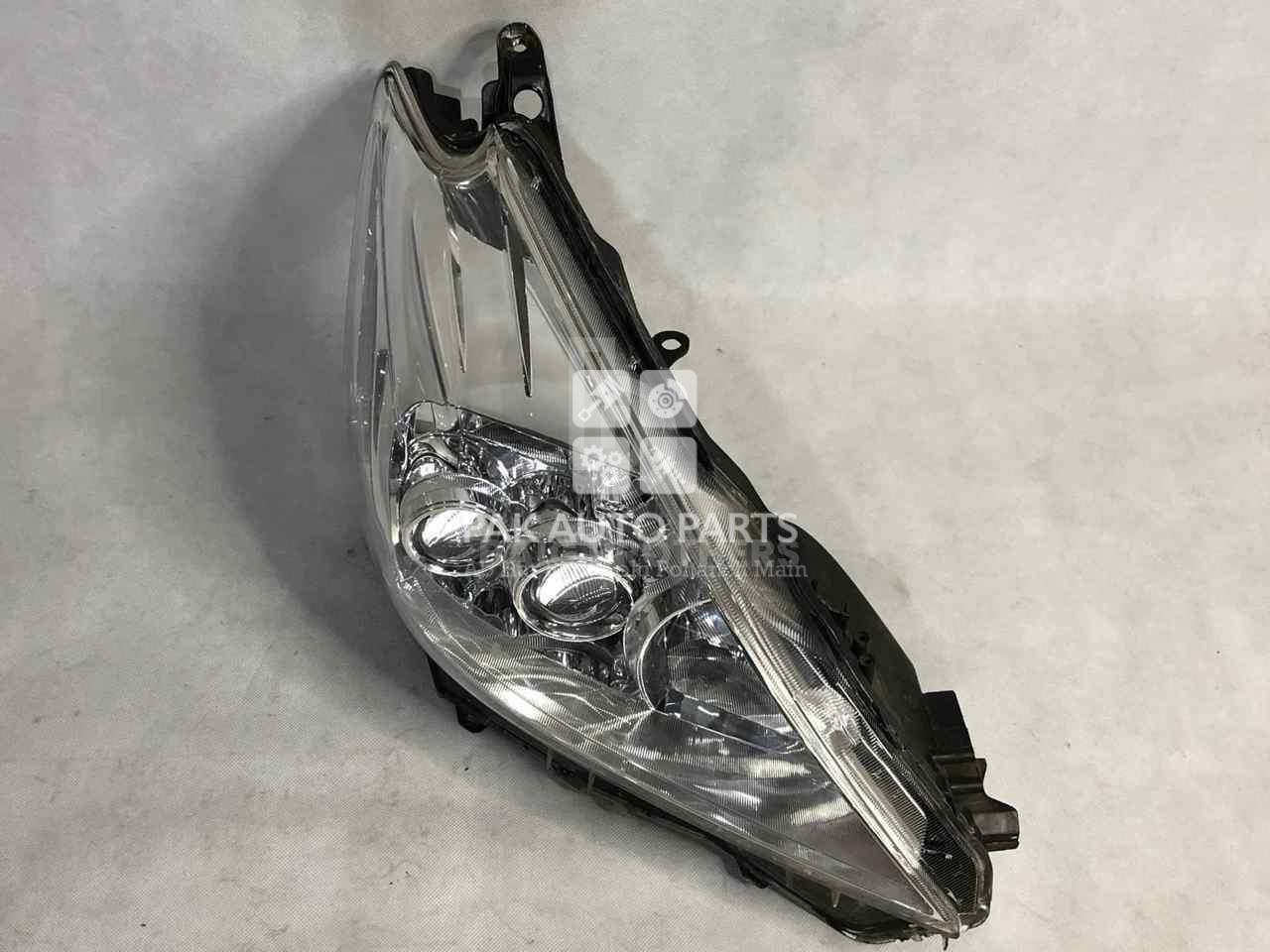 Toyota Prius Alpha Right Side Headlight